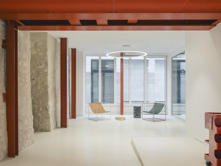 Sentier - Contemporary Workplace / Agathe Marimbert Architecte + Exbrayat Enrico architectes + Romain Granoux architecte - Interior Photography, Renovation