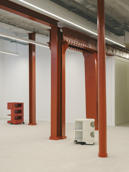 Sentier - Contemporary Workplace / Agathe Marimbert Architecte + Exbrayat Enrico architectes + Romain Granoux architecte - Image 9 of 22