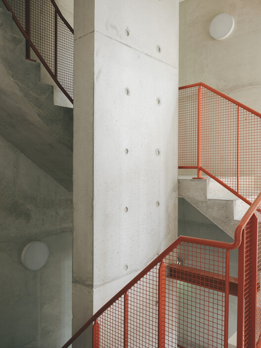 Sentier - Contemporary Workplace / Agathe Marimbert Architecte + Exbrayat Enrico architectes + Romain Granoux architecte - Image 19 of 22