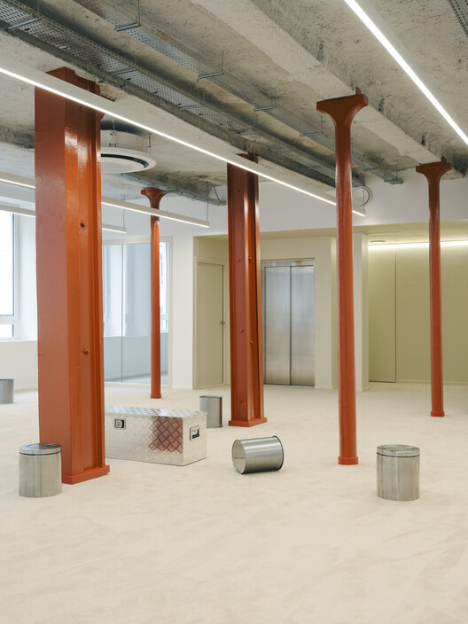 Sentier - Contemporary Workplace / Agathe Marimbert Architecte + Exbrayat Enrico architectes + Romain Granoux architecte - Image 8 of 22
