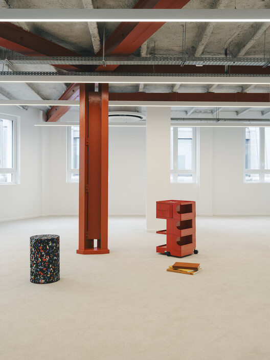 Sentier - Contemporary Workplace / Agathe Marimbert Architecte + Exbrayat Enrico architectes + Romain Granoux architecte - Interior Photography