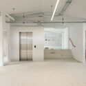 Sentier - Contemporary Workplace / Agathe Marimbert Architecte + Exbrayat Enrico architectes + Romain Granoux architecte - Interior Photography, Renovation, Lighting