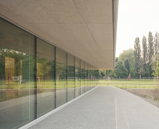 Katia and Maurice Krafft Sports Complex / rhb architectes Katia and Maurice Krafft Sports Complex / rhb architectes - Image 5 of 25
