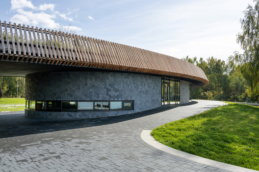 Marina in Tychy / RS + Robert Skitek Marina in Tychy / RS + Robert Skitek - Image 4 of 32