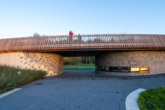 Marina in Tychy / RS + Robert Skitek Marina in Tychy / RS + Robert Skitek - Exterior Photography