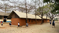 Salas de Aula para New Day School / Simple Architecture