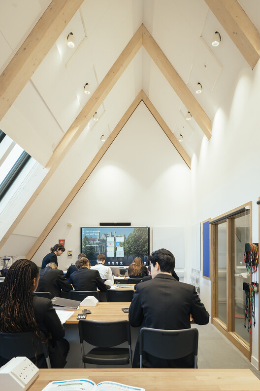 The Rausing Science Center at The King's School / Walters & Cohen Architects - Interior Photography, Chair