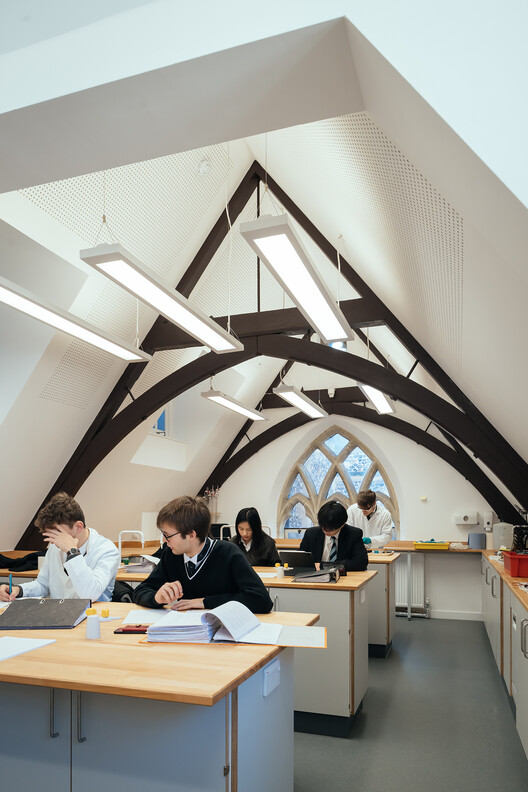 The Rausing Science Center at The King's School / Walters & Cohen Architects - Interior Photography, Stairs, Chair