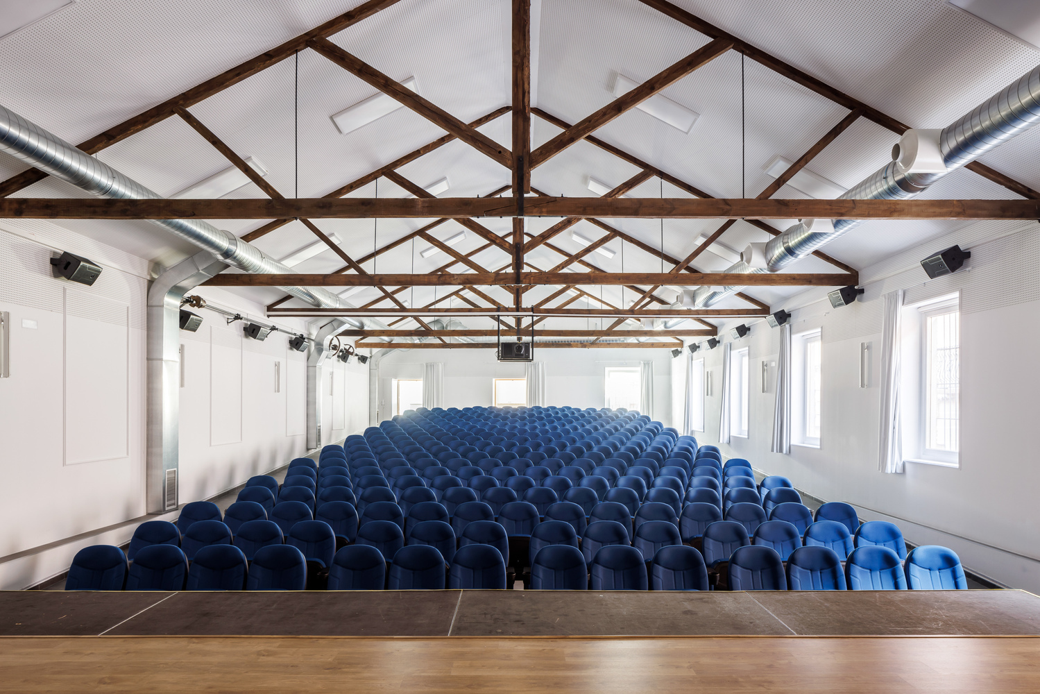 Gallery of Material Culture and Heritage in Contemporary Cinema Architecture – 5