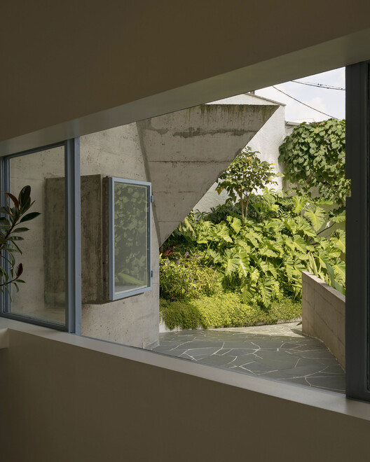 Residencia Azul / Estúdio Orth + Julieta Fialho Paisagismo - Fotografía interior, Concreto