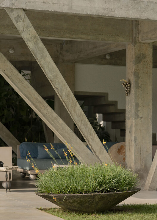 Residencia Azul / Estúdio Orth + Julieta Fialho Paisagismo - Fotografía interior, Escaleras, Madera, Concreto, Jardín