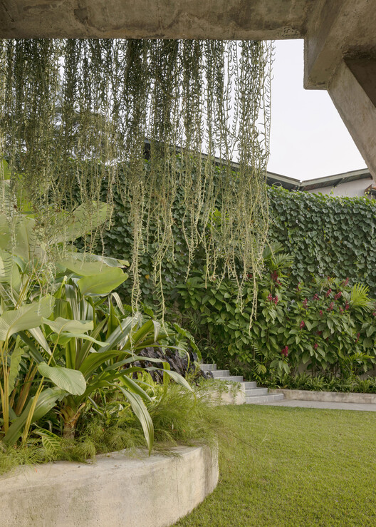 Residencia Azul / Estúdio Orth + Julieta Fialho Paisagismo - Imagen 17 de 32