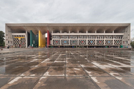 Brasília and Chandigarh: Two Modernist Utopias an Ocean Apart - Image 8 of 24