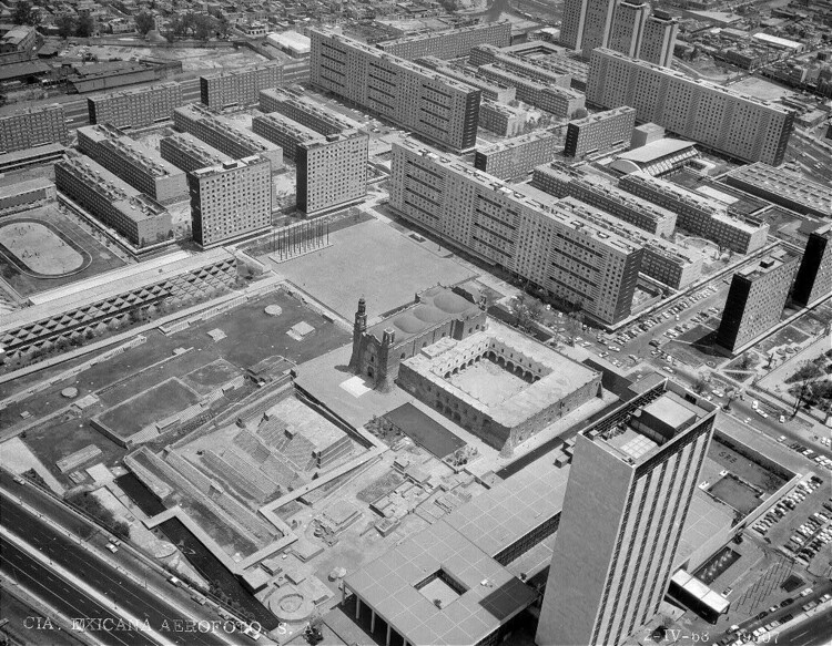 When Modernism Meets Local Resistance: Housing and Urban Friction in Latin America - Image 10 of 25