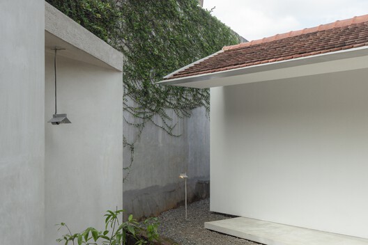 24 m’ House / dua studio 24 m’ House / dua studio - Exterior Photography, Concrete