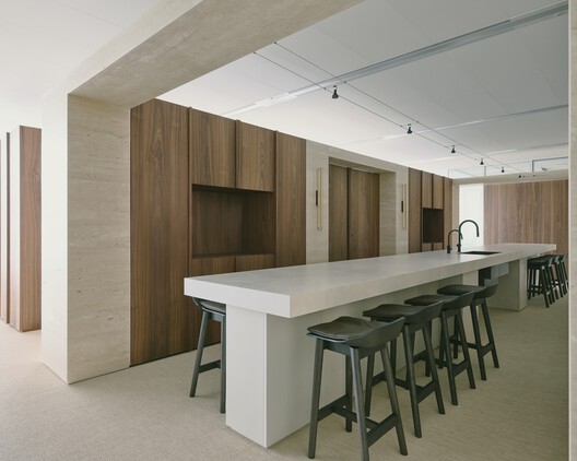 Office H / Minuspluse Design Office H / Minuspluse Design - Interior Photography, Kitchen, Wood, Table, Lighting, Chair