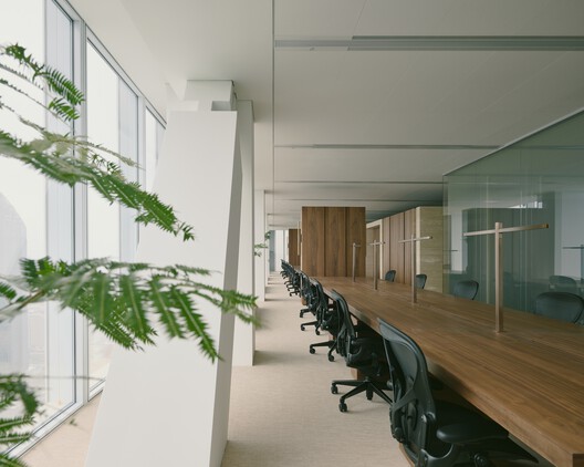 Office H / Minuspluse Design Office H / Minuspluse Design - Interior Photography, Wood, Table, Chair, Glass