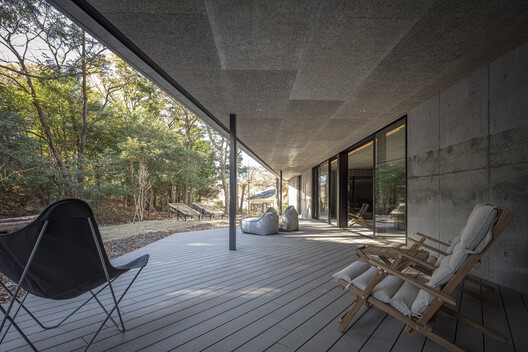 MIZU NO IE - Izu Diving Retreat / NASCA MIZU NO IE - Izu Diving Retreat / NASCA - Interior Photography, Wood, Concrete