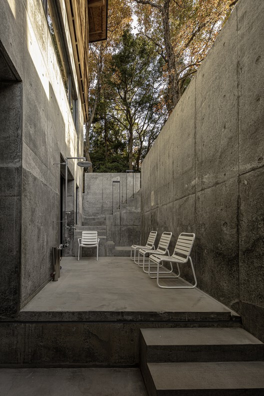 MIZU NO IE - Izu Diving Retreat / NASCA MIZU NO IE - Izu Diving Retreat / NASCA - Exterior Photography, Concrete