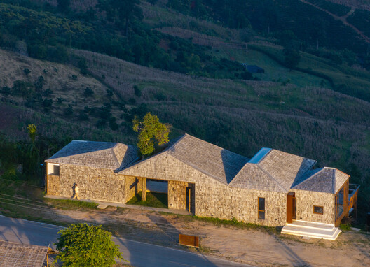 The Wood Cabin / S.O.S Architects - Exterior Photography