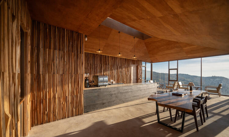 木屋 / S.O.S Architects - 室内图, 厨房, 木头, 梁