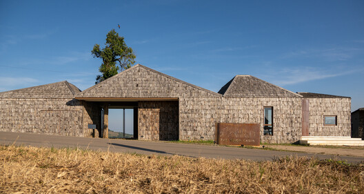 The Wood Cabin / S.O.S Architects - Image 7 of 39