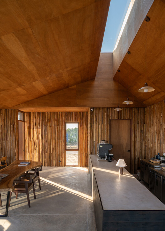 The Wood Cabin / S.O.S Architects - Interior Photography, Wood