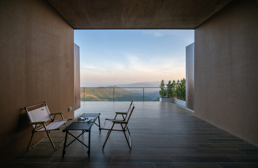 The Wood Cabin / S.O.S Architects - Interior Photography, Dining room