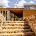Casa Matita-Perê / Matéria Base - Fotografia de Exterior, Casas, Escada, Viga