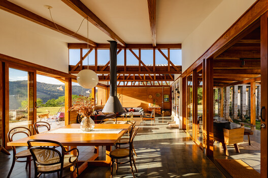 Casa Matita-Perê / Matéria Base - Fotografía interior, Comedor, Madera, Fijación Vigas