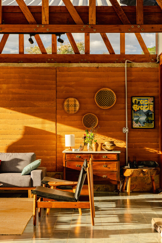 Casa Matita-Perê / Matéria Base - Fotografía interior, Madera, Sillas, Fijación Vigas