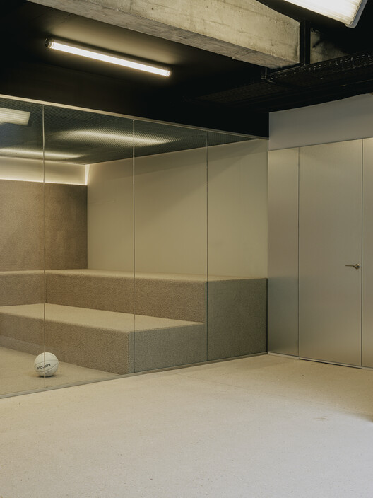 Yard House / Exbrayat Enrico architectes - Interior Photography, Lighting