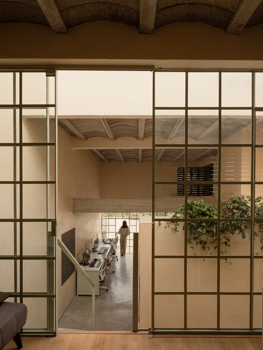 WIDOARQUITECTOS Office / WIDOARQUITECTOS - Interior Photography, Wood, Chair, Beam