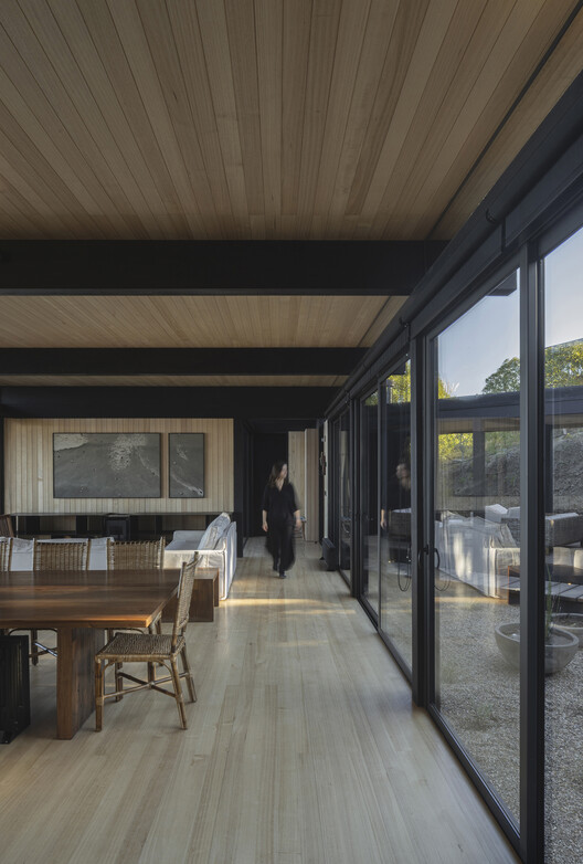 Casa María / Gonzalo Rufin Arquitectos + Manuel Rufin - Interior Photography, Dining room, Wood, Door, Deck