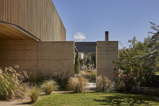 Barwon Dunes House / Eliza Blair Architecture Barwon Dunes House / Eliza Blair Architecture - Image 2 of 27