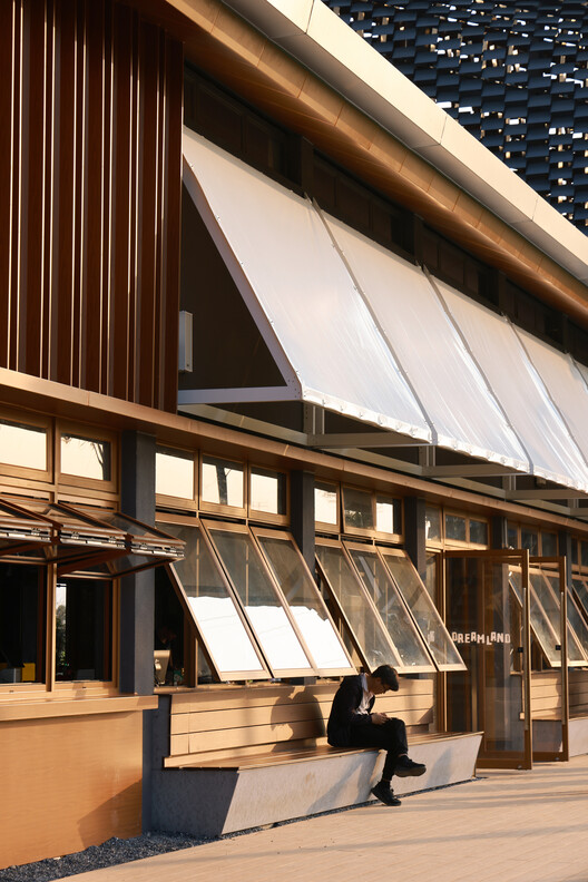 Zhuhai Chillong Dreamland Barn Restaurant / SHUISHI - Interior Photography, Glass