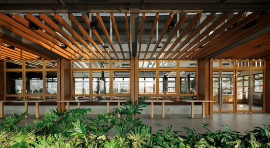 Zhuhai Chillong Dreamland Barn Restaurant / SHUISHI - Image 5 of 35