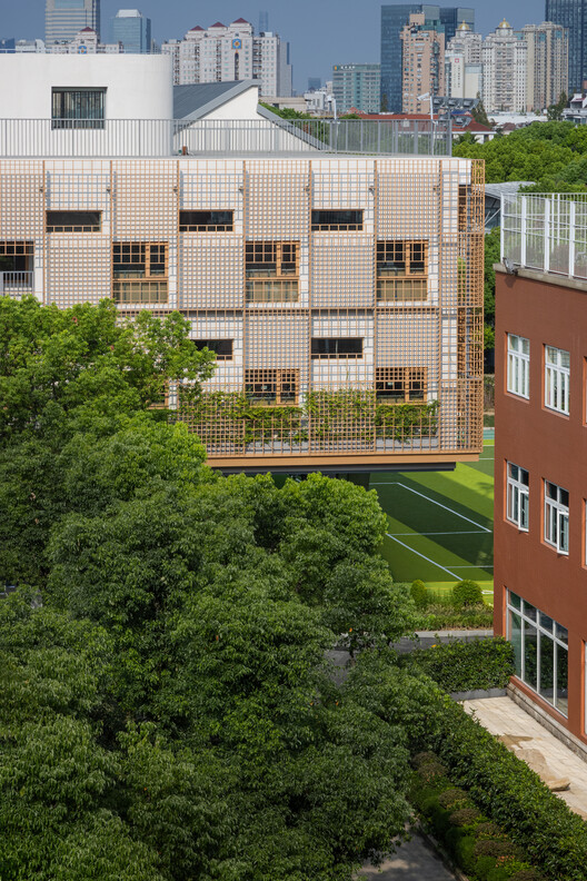 Anna Pao Sohmen Centre at YK Pao School / Scenic Architecture Office Anna Pao Sohmen Centre at YK Pao School / Scenic Architecture Office - Exterior Photography