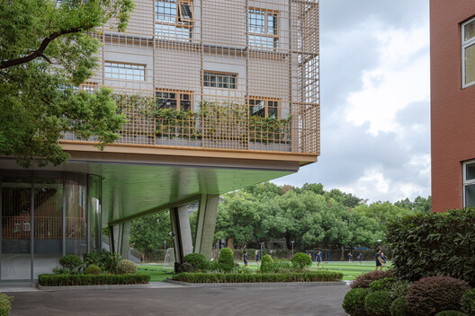 Anna Pao Sohmen Centre at YK Pao School / Scenic Architecture Office Anna Pao Sohmen Centre at YK Pao School / Scenic Architecture Office - Exterior Photography