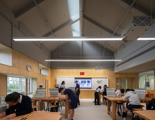 Anna Pao Sohmen Centre at YK Pao School / Scenic Architecture Office Anna Pao Sohmen Centre at YK Pao School / Scenic Architecture Office - Interior Photography, Chair