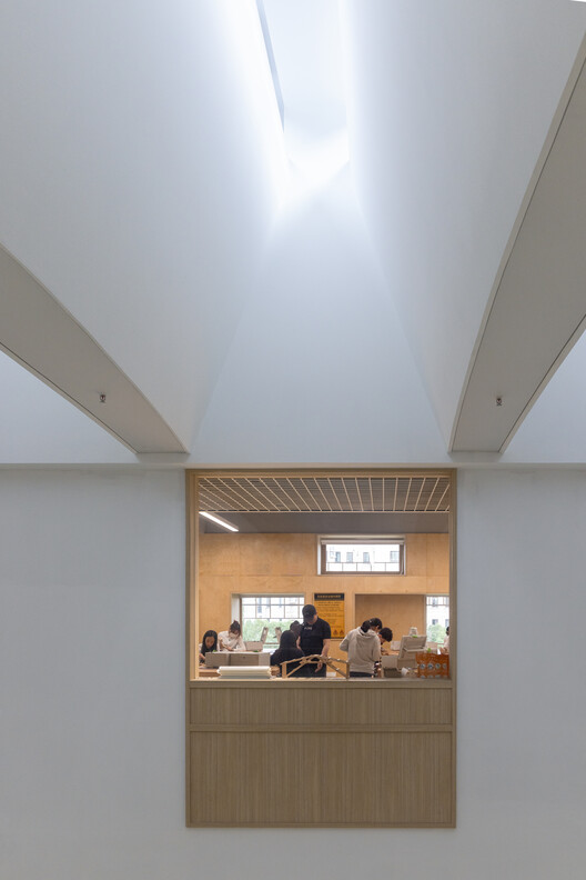 Anna Pao Sohmen Centre at YK Pao School / Scenic Architecture Office Anna Pao Sohmen Centre at YK Pao School / Scenic Architecture Office - Interior Photography, Wood