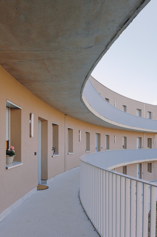Cornebarrieu Social Housing / Atelier Régis Roudil Architectes Cornebarrieu Social Housing / Atelier Régis Roudil Architectes - Image 15 of 36