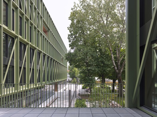 i8 - iCampus in Werksviertel / C.F. Møller i8 - iCampus in Werksviertel / C.F. Møller - Image 8 of 44