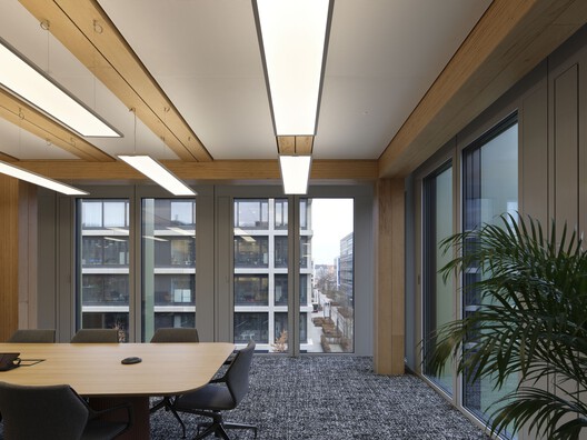 i8 - iCampus in Werksviertel / C.F. Møller i8 - iCampus in Werksviertel / C.F. Møller - Interior Photography, Wood, Glass, Chair