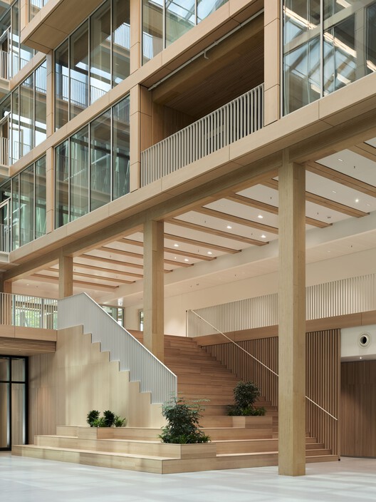 i8 - iCampus in Werksviertel / C.F. Møller i8 - iCampus in Werksviertel / C.F. Møller - Interior Photography, Stairs, Wood, Glass