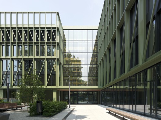 i8 - iCampus in Werksviertel / C.F. Møller i8 - iCampus in Werksviertel / C.F. Møller - Image 3 of 44