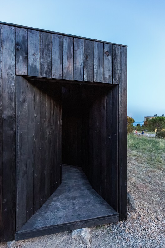 Black Thought Pavilion / Alberto Collet + Çisem Nur Yldirim + MEDS (Meetings of Design Students) Black Thought Pavilion / Alberto Collet + Çisem Nur Yldirim + MEDS (Meetings of Design Students) - Image 8 of 36