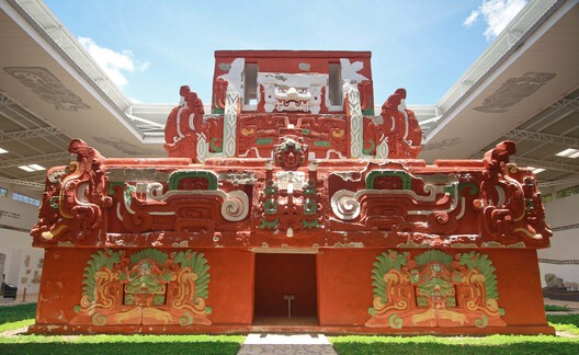 Anatomy of a Maya City: The Urban Structure of Copán in Honduras Anatomy of a Maya City: The Urban Structure of Copán in Honduras - Image 4 of 13