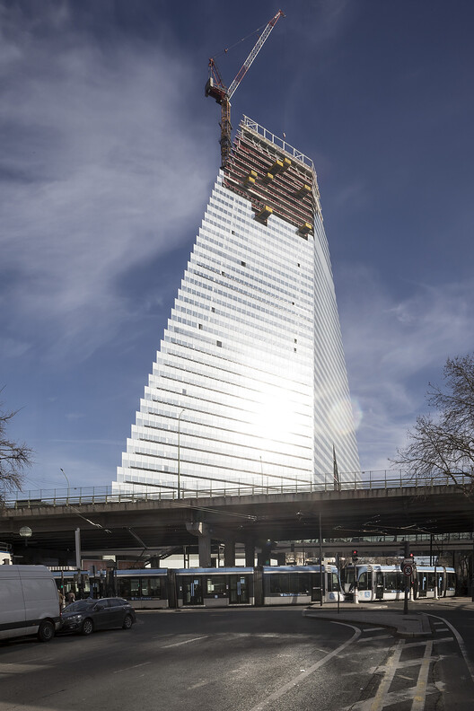 Herzog & de Meuron's Triangle Tower in Paris Nears Completion, Captured by Stefano Candito Herzog & de Meuron's Triangle Tower in Paris Nears Completion, Captured by Stefano Candito - Image 6 of 9