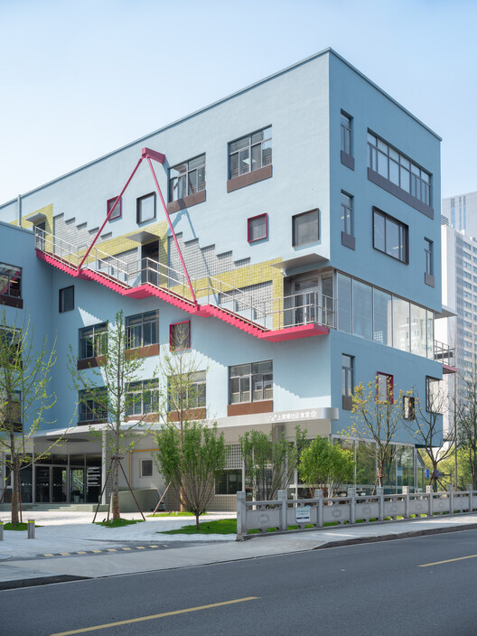 Shang'Ao Canal Social Service Center / Atelier Liu Yuyang Architects Shang'Ao Canal Social Service Center / Atelier Liu Yuyang Architects - Exterior Photography, Facade, Balcony